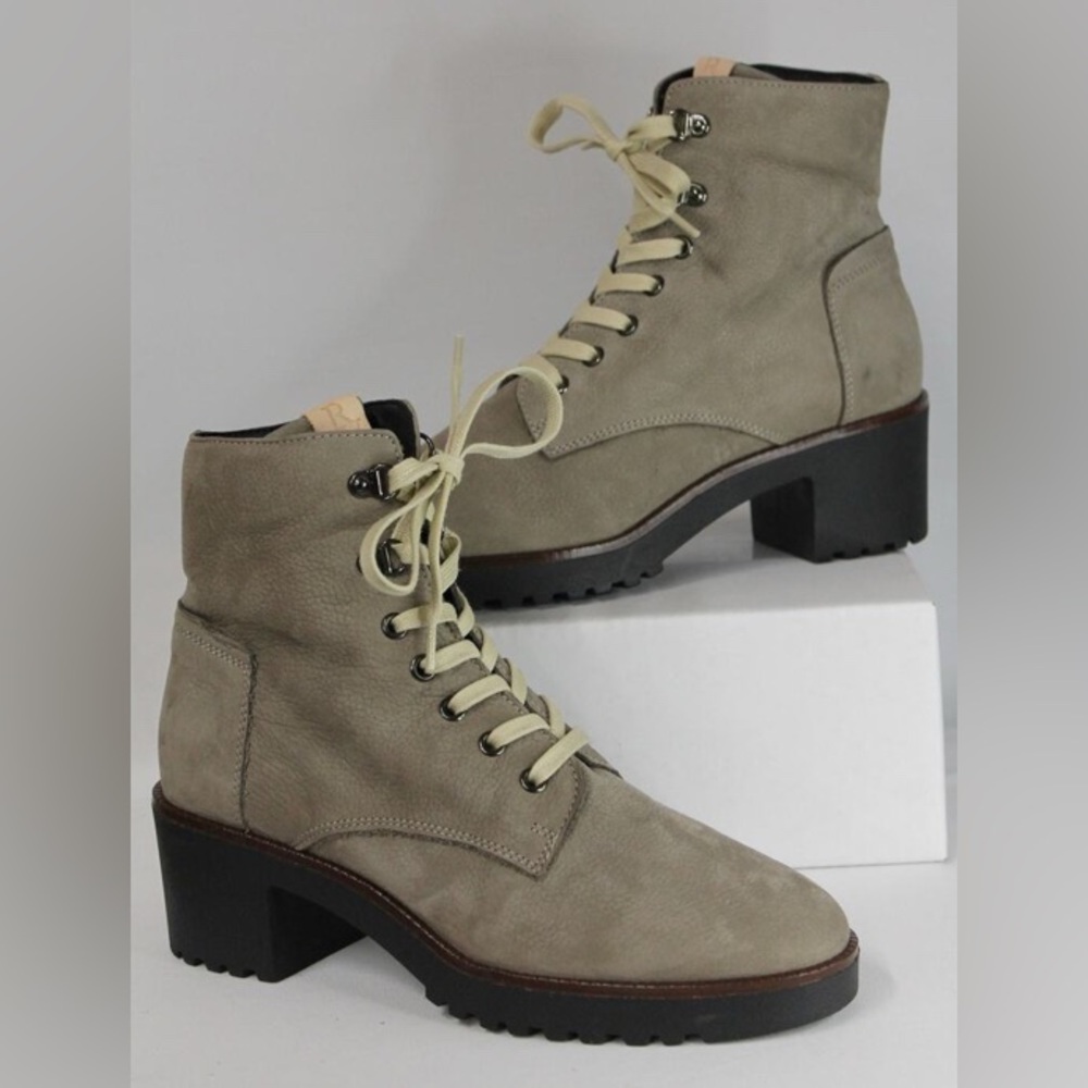 Women's Ron White Vandra Ankle
Boots Tan Suede